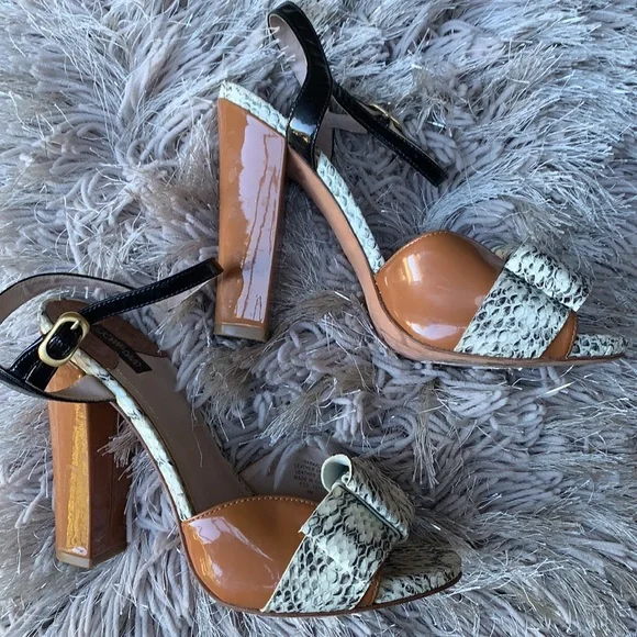 🎉HOST PICK🎉 Joan & David Snakeprint/Patent Leather Block Heels - Picture 4 of 8